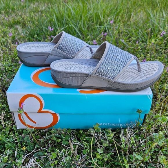 BareTraps Silver Sequins Open Toe Sandals Size 6.5 - Picture 3 of 13